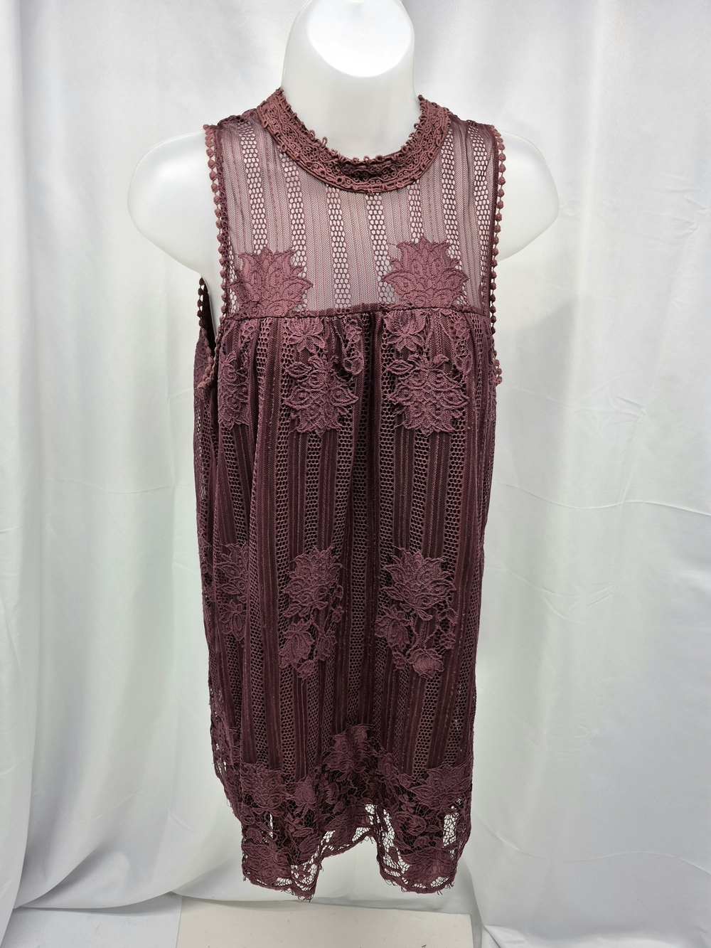 NWOT Chance or Fate Plum Floral Lace High Neck Sleeveless Tunic Top M Romantic